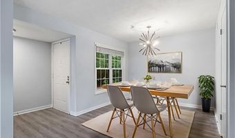 104 Glenleaf Dr, Peachtree Corners, GA 30092