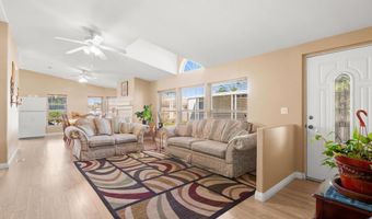 4660 N River Rd 17, Oceanside, CA 92057