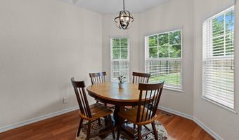 806 E Grant St, Ash Grove, MO 65604