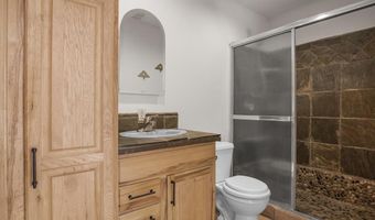 11 Mesa Sea Rd, Arroyo Hondo, NM 87513