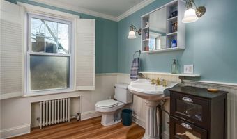 83 Lyndon Rd, Cranston, RI 02905