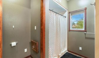 3411 Pawnee Dr SE, Alexandria, MN 56308