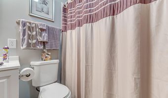 11 Carmen Gln, Albrightsville, PA 18210