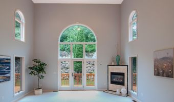 588 Green Rd, Ann Arbor, MI 48105