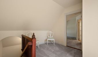 177 Main St A, Amesbury, MA 01913