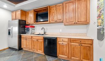 1816 W River Bluff Dr, Brandon, SD 57005