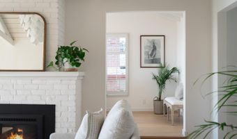 221 Highland Dr, Aptos, CA 95003
