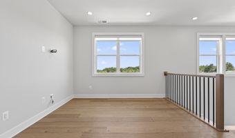 881 N MANCHESTER St, Arlington, VA 22205