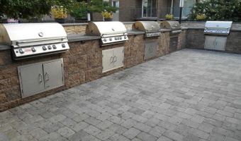 75 S REYNOLDS St 318, Alexandria, VA 22304