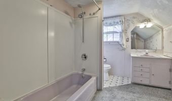 42 Main St, Brookline, NH 03033