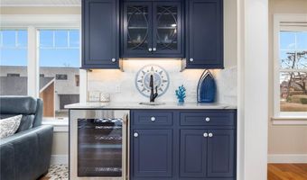 81 S Pier Rd, Narragansett, RI 02882