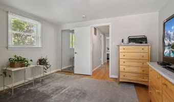 9504 WADSWORTH Dr, Bethesda, MD 20817