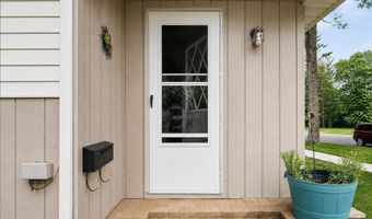 1215 Rosedale St, Alma, MI 48801