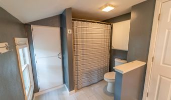 1314 W PINE St, Appleton, WI 54914