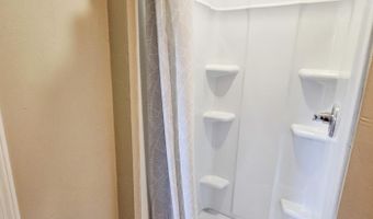 425 E 21st St, Baxter Springs, KS 66713