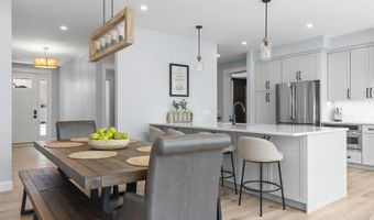 24 Amerescoggin Rd, Falmouth, ME 04105