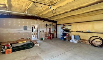 1242 Hwy 20 S, Basin, WY 82410