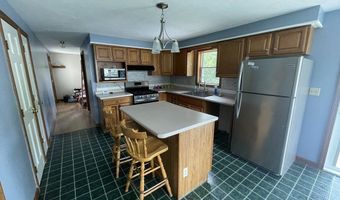 14 Wheelwright Rd, Barre, MA 01005