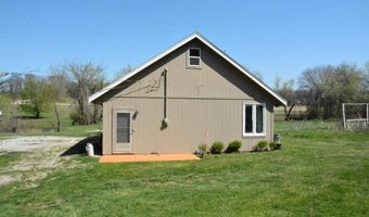 1901 N 600 Rd, Baldwin City, KS 66006