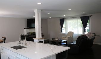 6 Greenfield Dr, Ansonia, CT 06401