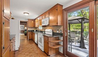 12 Lord Jeffrey Dr, Amherst, NH 03031