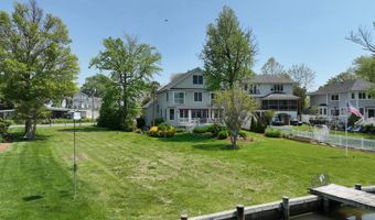 48 E LAKE Dr, Annapolis, MD 21403