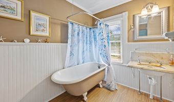 157 High St, Bristol, CT 06010