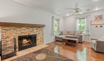 311 Wellington Pl, Aberdeen, NJ 07747
