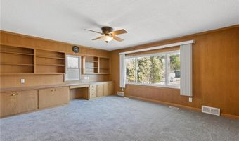302 Benton St, Anoka, MN 55303