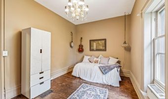 527 E High St, Ashley, OH 43003