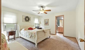 801 Pine Dr, Angola, IN 46703