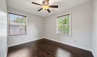 734 Knollwood Dr, Ashtabula, OH 44004