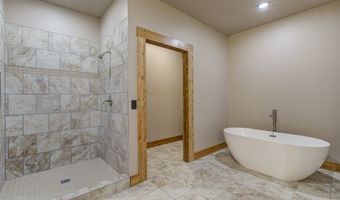 65 Winchester Dr 6, Cody, WY 82414