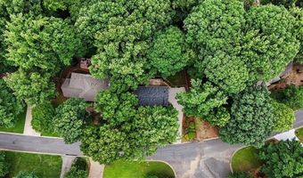 4802 Thornwood Dr, Acworth, GA 30102