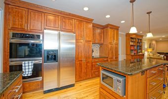 10 Birch Hill Rd, Albany, NY 12211