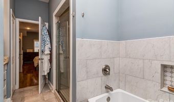 1221 Kennon St, Charlotte, NC 28205