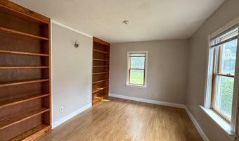 43 Holland St, Bangor, ME 04401