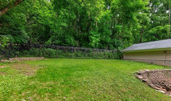 108 N Main St, Algonquin, IL 60102