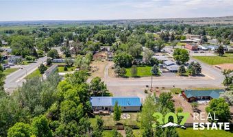 153 E 1st St N, Cowley, WY 82420