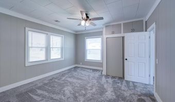 1320 N 9th St, Arkansas City, KS 67005