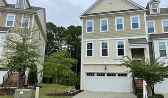 626 Edgewater Ridge Ct, Apex, NC 27523
