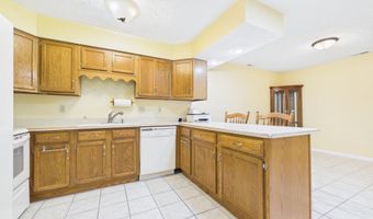 4317 Heathrow Dr, Anderson, IN 46013