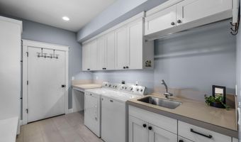61525 Meeks Trl, Bend, OR 97702
