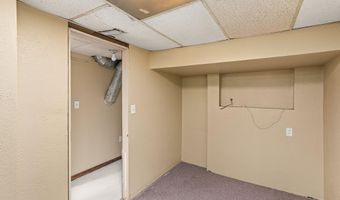 1427 Mattern Ave, Des Moines, IA 50316