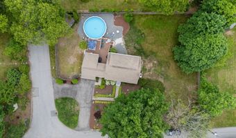 11 Autumn Ln, Attleboro, MA 02703