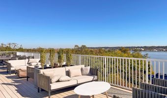 635 SLATERS Ln G-01, Alexandria, VA 22314