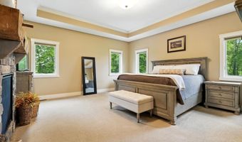 6212 Deer Hollow Rd, Auburn, IN 46706