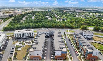 43812 MIDDLEWAY Ter, Ashburn, VA 20147