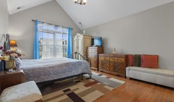 6 ELCO Ct, Bayonne, NJ 07002