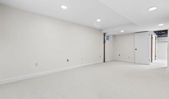 3548 N VALLEY St, Arlington, VA 22207